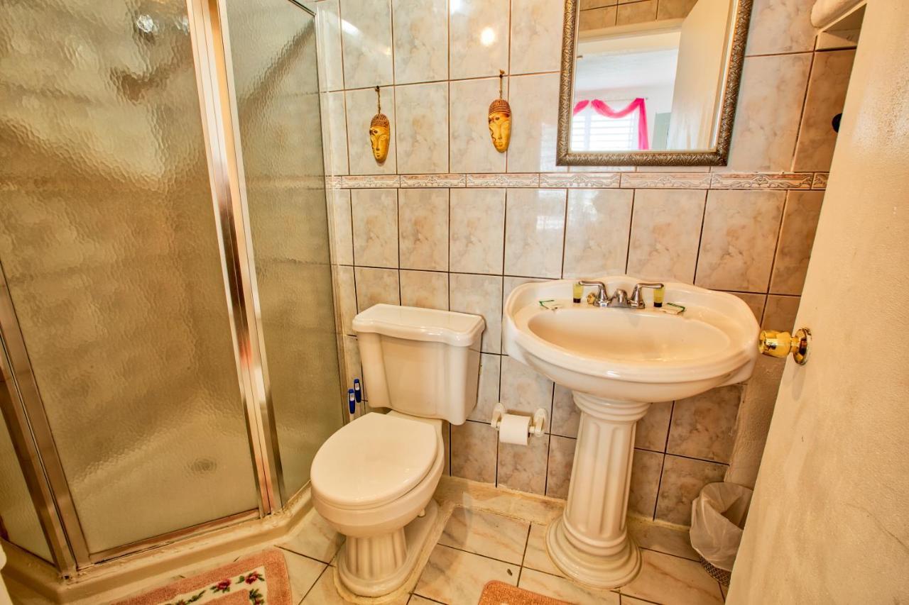 Coconut Palms Inn Ринкон Экстерьер фото